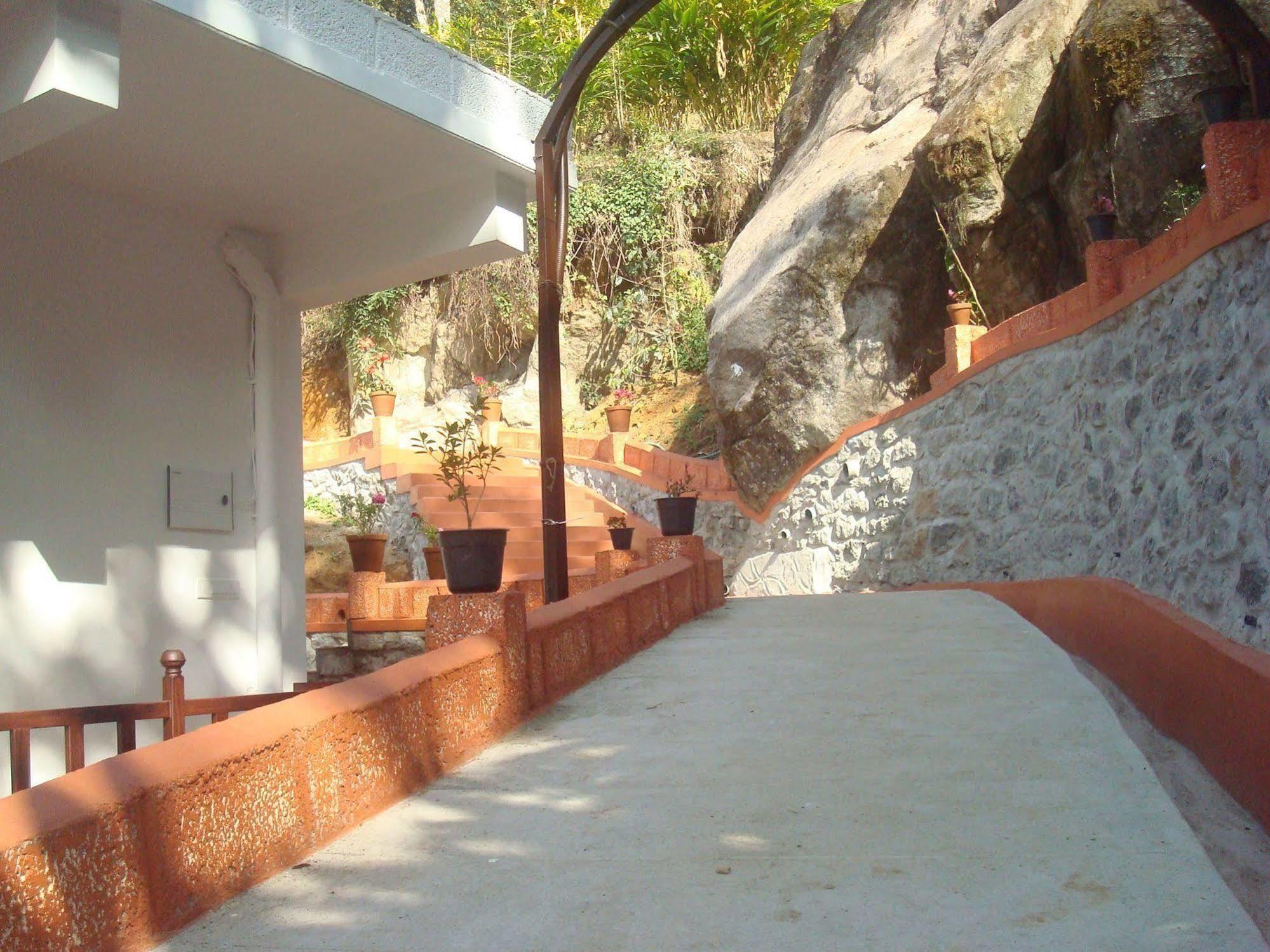 Hotel Olive Brook Munnar Esterno foto
