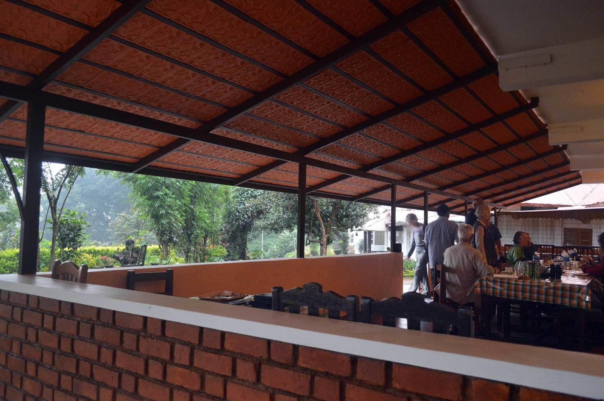 Hotel Olive Brook Munnar Esterno foto
